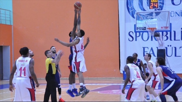 Muratbey Uşak Sportif 74-67 TED Kolejliler