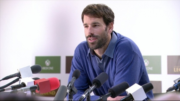 Ruud van Nistelrooy görevini bırakıyor
