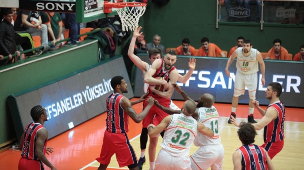 Banvit 92-70 Rönesans TED Ankara Kolejliler