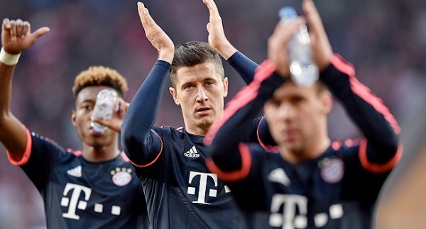 Lewandowski'nin rekoru 3 puan getirdi