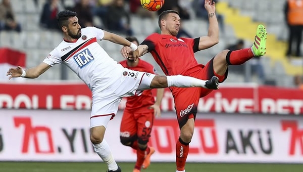 Stancu'nun Galatasaray tarifesi değişmedi!