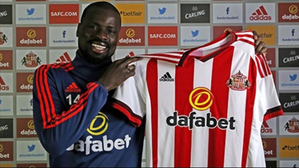 Sunderland, Eboue ile anlaştı