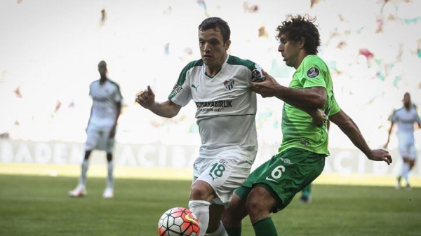 Bursaspor'da Batalla korkuttu