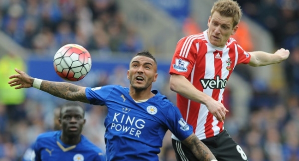 Leicester City şampiyonluğa koşuyor