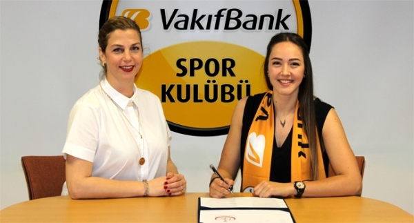 Cansu Çetin VakıfBank'ta kaldı