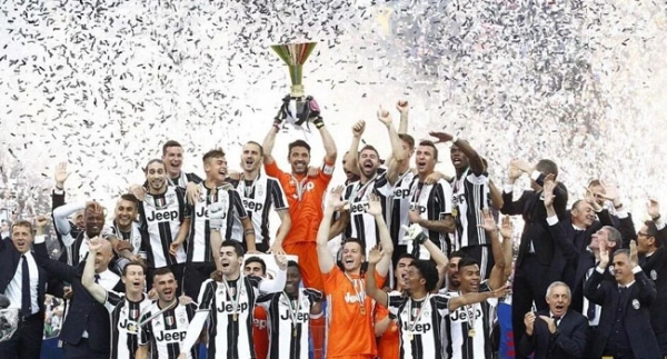 Juve farklı kazandı, kupasını kaldırdı