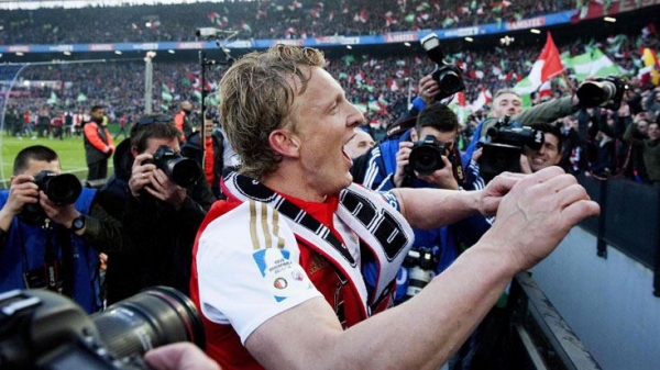 Yılın futbolcusu Dirk Kuyt!