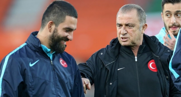 Fatih Terim: "Arda Turan, benim altın kadromda"