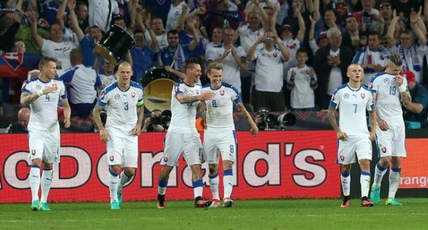 Slovakya galibiyetle tanıştı