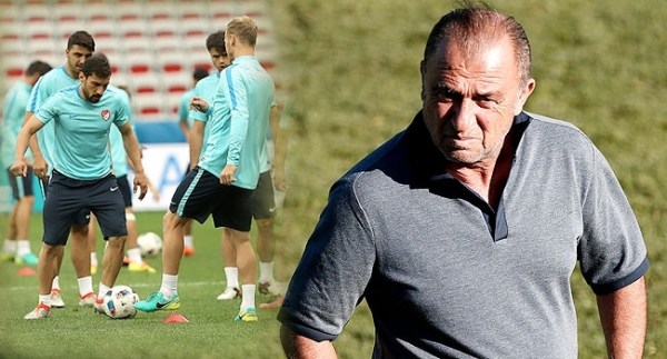 Terim, oyuncularla fazla diyaloğa girmedi!