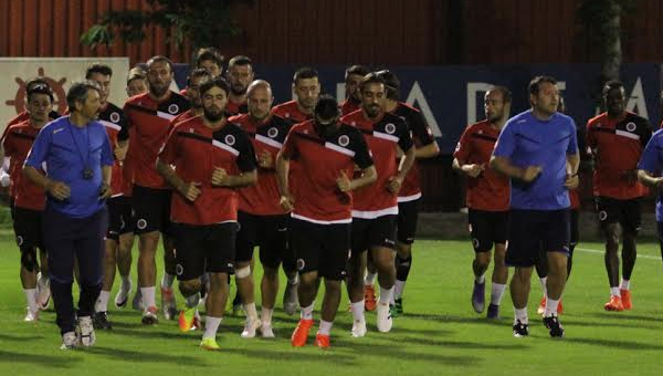 Gençlerbirliği, evinde ilk çalışmayı yaptı..