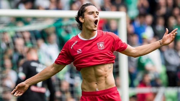 Hollanda'da manşetler Enes Ünal diyor!