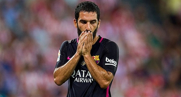 Arda Turan sakatlandı