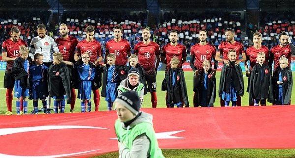 İzlanda Cumhurbaşkanı'ndan Demirören'e teşekkür