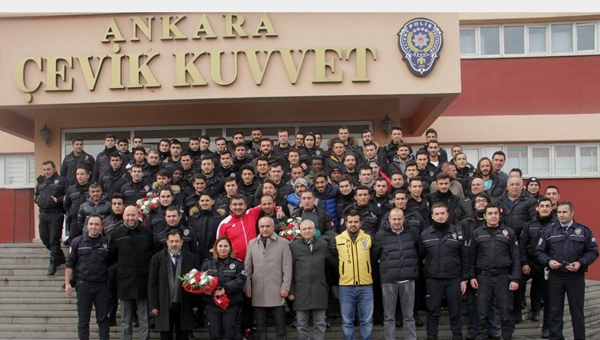 Gençlerbirliği'nden polise moral ziyareti
