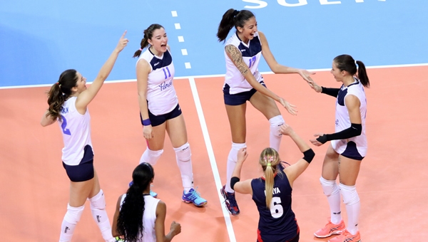 Halkbank, Çanakkale'yi 3-2 ile geçti..