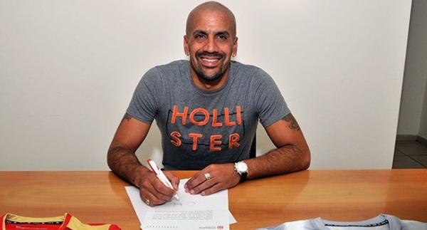 Veron yeniden sahalara dönüyor