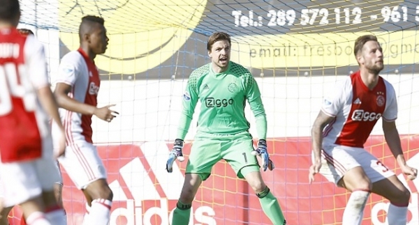Ajax, Krul'u geri gönderiyor