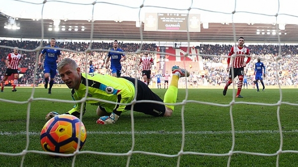 Leicester 54 yıllk kötü rekora ortak!