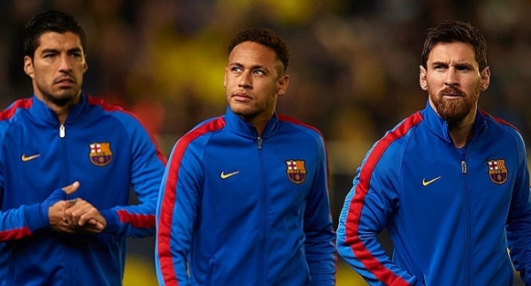 Neymar, Messi'yi solladı!
