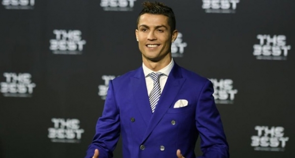 Yılın En İyi Futbolcusu Ronaldo!