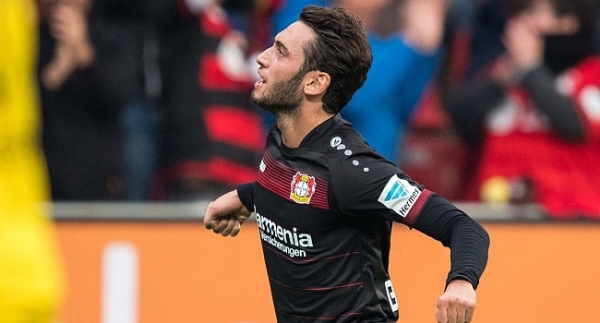 Çalhanoğlu'na futboldan men cezası