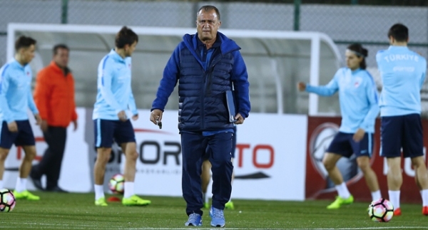 Fatih Terim ilk 11'i belirledi