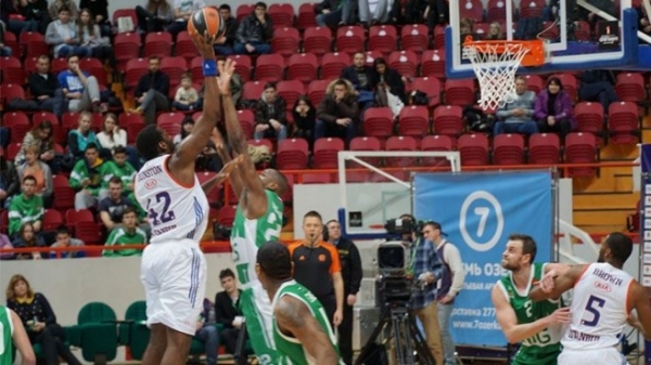 Unics Kazan-Anadolu Efes: 92-99