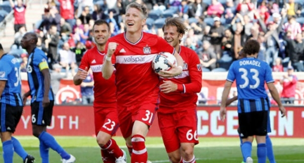 Schweinsteiger golle başladı