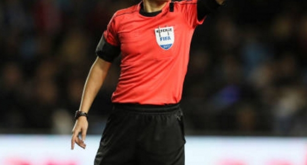 UEFA'dan 2 Türk kadın hakeme görev