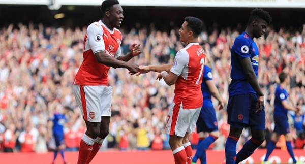 Arsenal, ManU'nun serisini bitirdi!