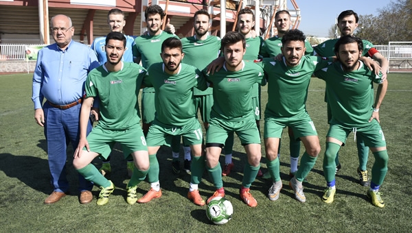 Esnafspor, ilk yarıyı lider bitirdi
