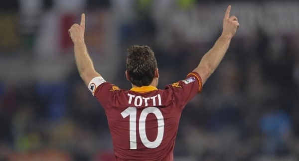 Totti futbola veda ediyor