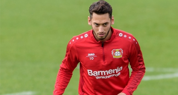 Çalhanoğlu, İtalyan devine gidiyor