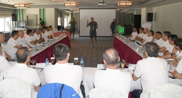 Aykan Atik, UEFA Pro Lisans Kursu'nda