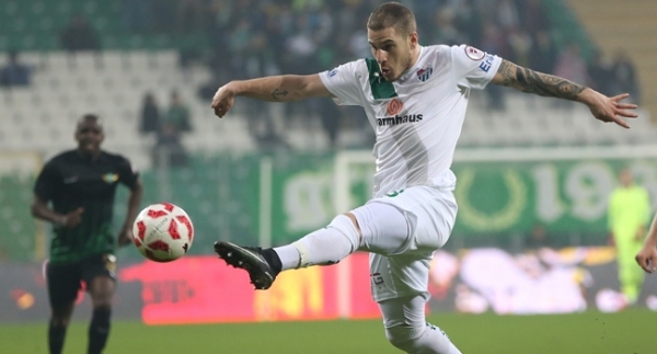 Bursaspor'da Deniz Yılmaz'a af çıktı