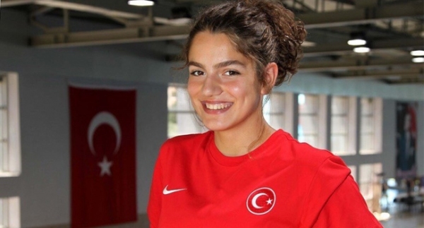 Reyhan Betül Küçük 5. bitirdi