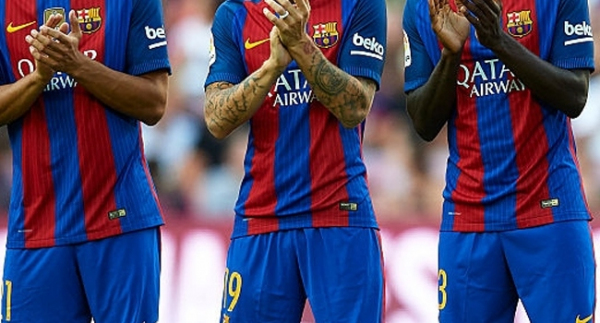 Barcelona siyah bantla çıkacak!