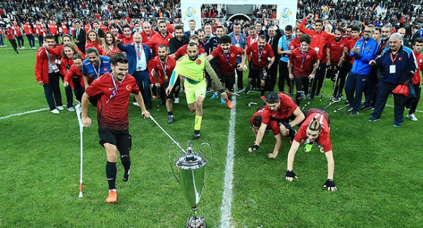 İşte kahramanların hayat hikayeleri...