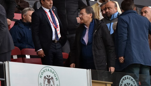 Melih Gökçek, Konya'da Osmanlıspor maçını izledi
