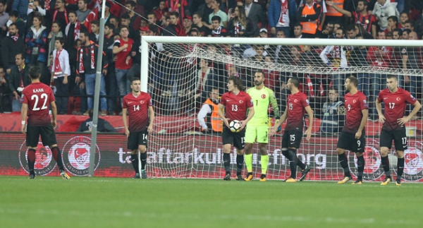Milliler Finlandiya deplasmanında