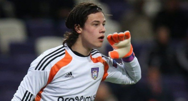 Svilar, Casillas'ın rekorunu kırdı