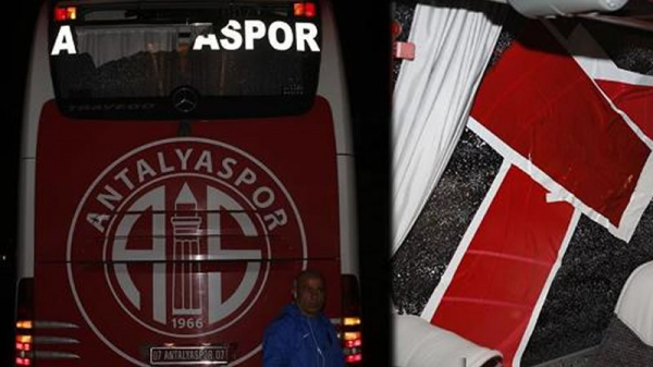 Antalyaspor otobüsüne taşlı saldırı!