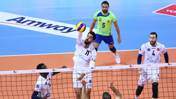 Halkbank’tan 10. galibiyet