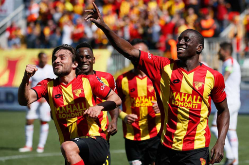 Göztepe'de Demba Ba'ya 2 yıllık sözleşme!