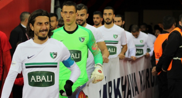 Abalı Denizlispor liderliğini sürdürdü