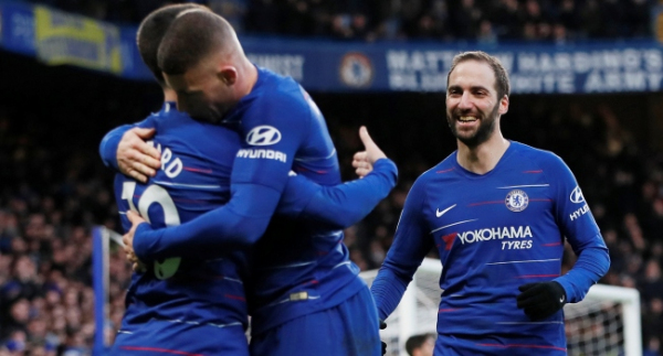 Chelsea, Higuain ve Hazard'la farka gitti