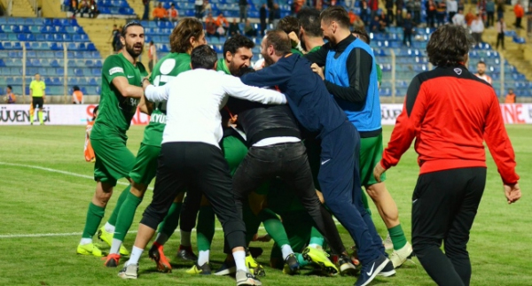 Denizlispor Süper Lig'e koşuyor