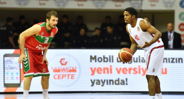 Gaziantep Basketbol son nefeste galip