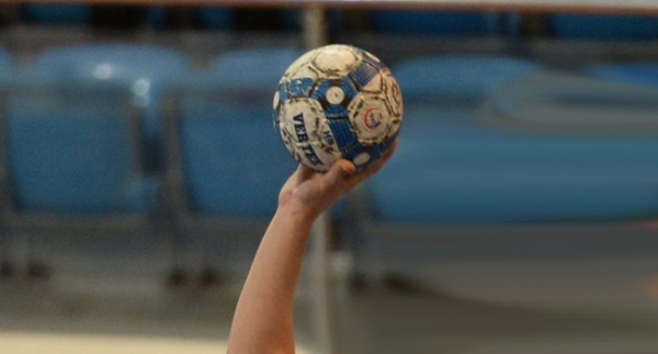 Hentbol Kadınlar Süper Lig'de şampiyon belli oluyor
